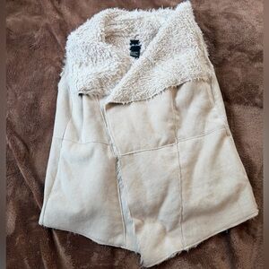 Me Jane Sleeveless Vest